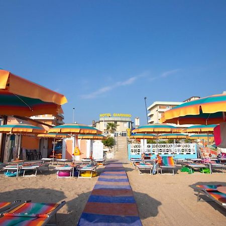 Hotel Giannino Порто Реканати Екстериор снимка