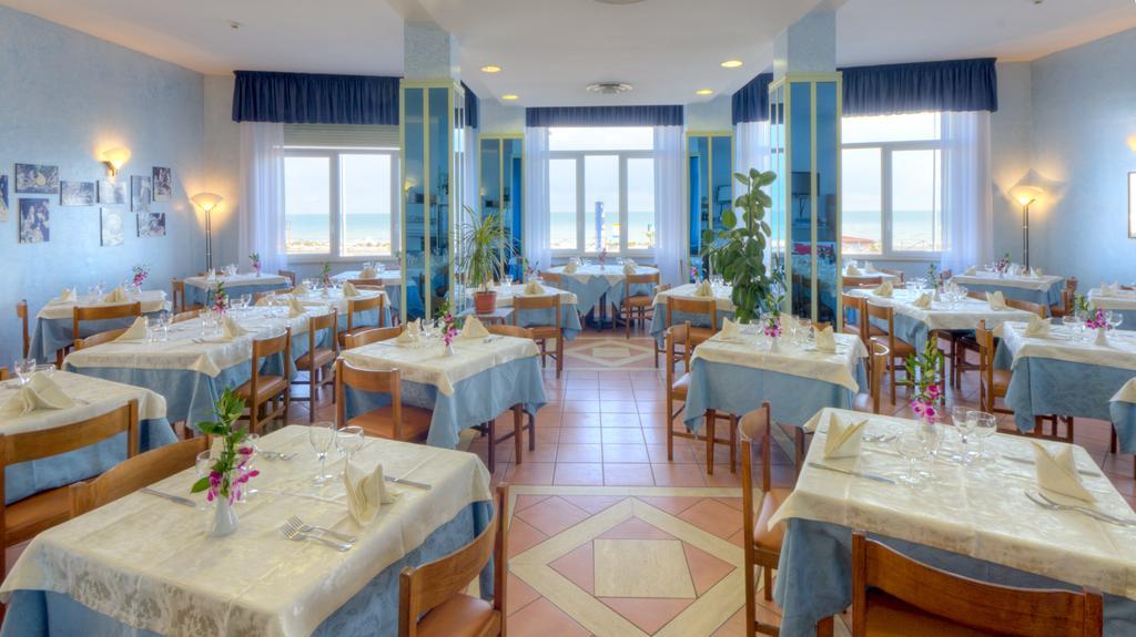 Hotel Giannino Порто Реканати Екстериор снимка