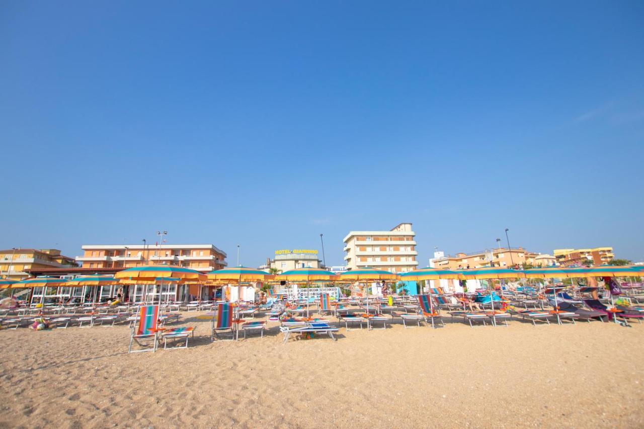 Hotel Giannino Порто Реканати Екстериор снимка